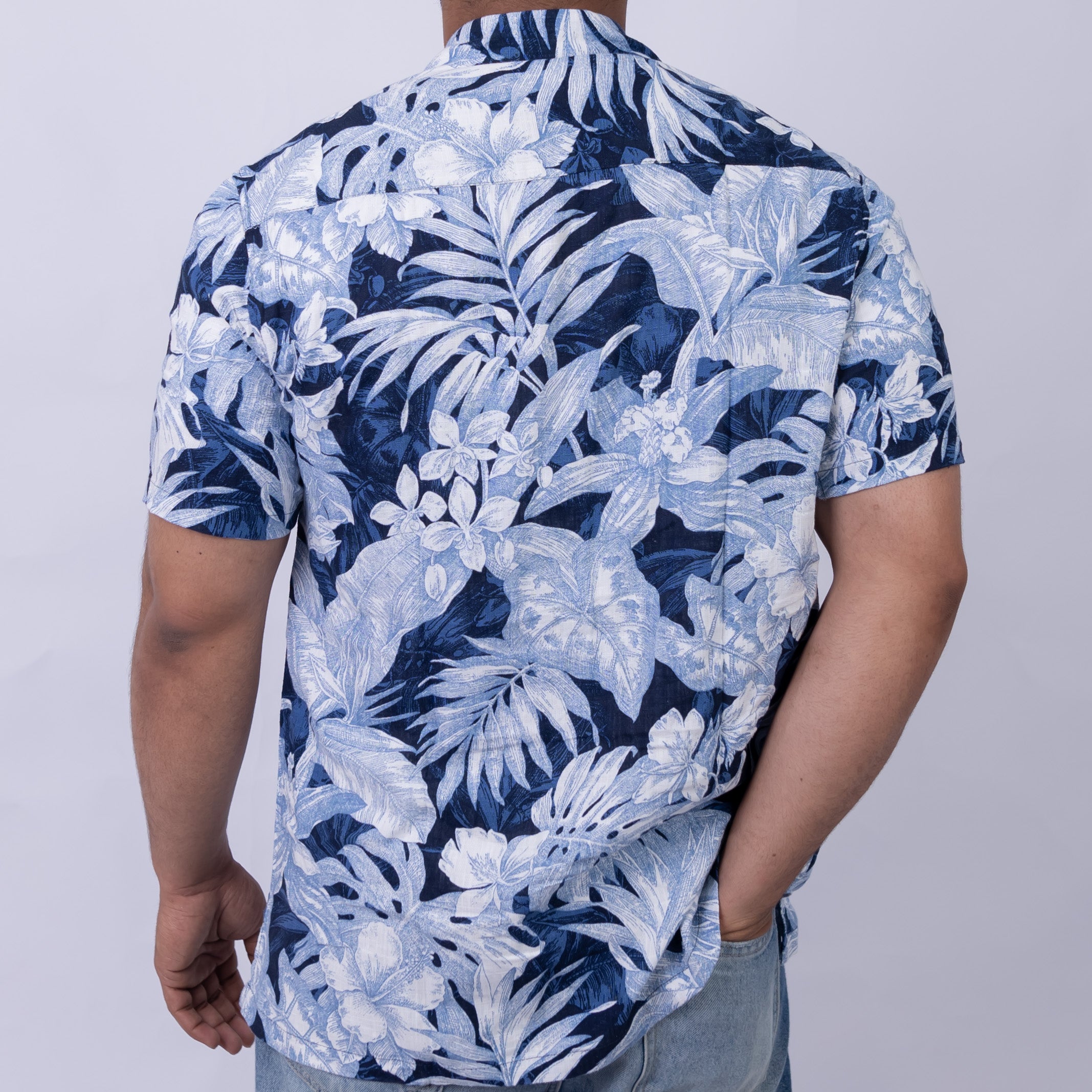 Relaxed Fit Tropical Floral Short Sleeve Shirt for Men