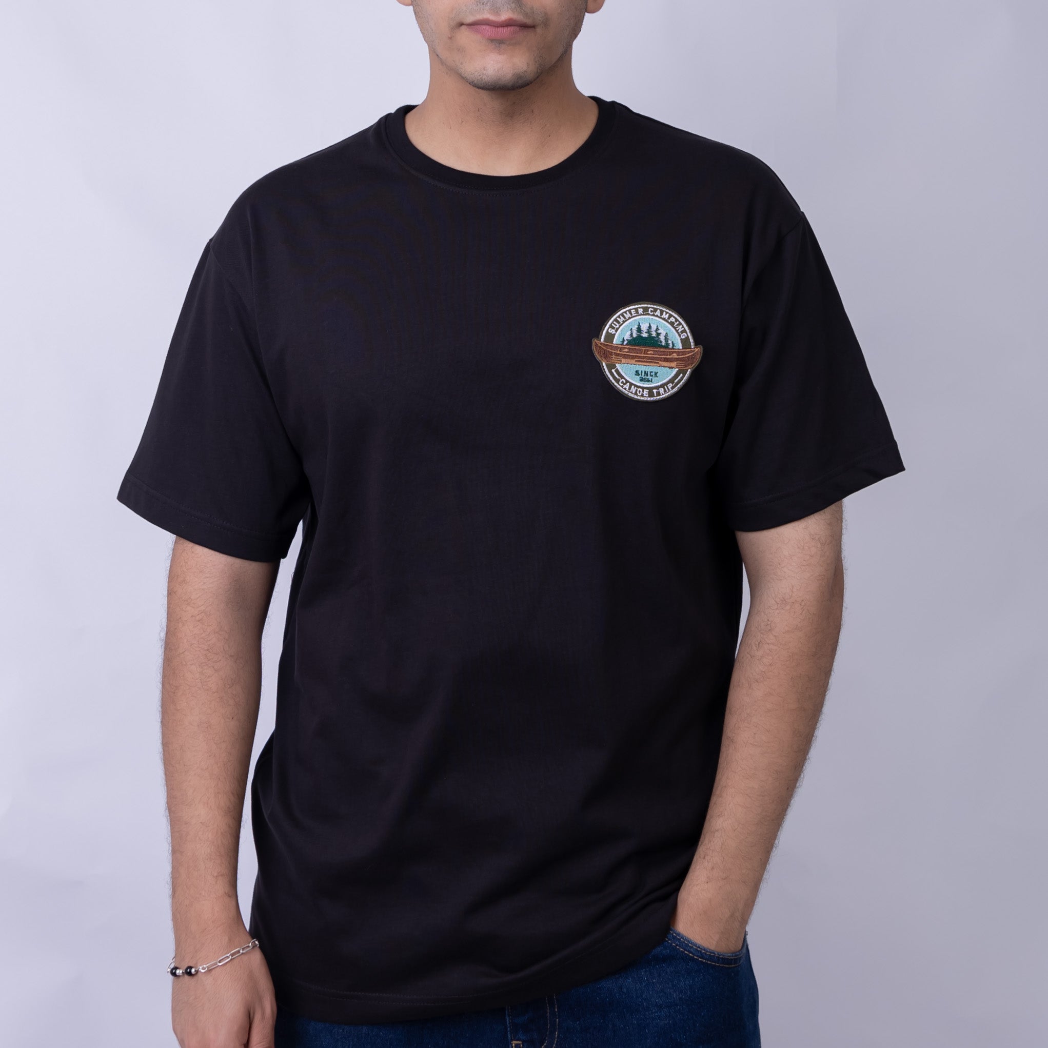Giovane Loose Fit Men's Cotton Embroidered Badge Round Neck T-Shirt